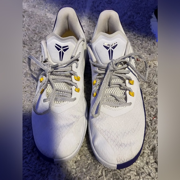 Kobe Bryant Mamba Fury Men’s Basketball shoes. Size 8 - Picture 1 of 5